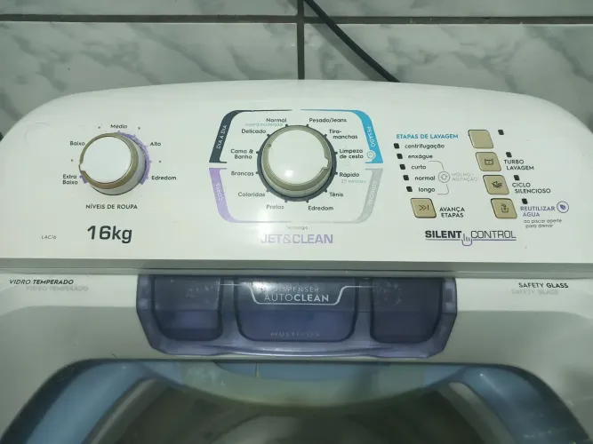 Vendo máquina de lavar de 16kg.