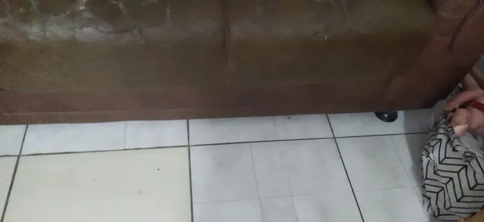 Sofá de três lugares