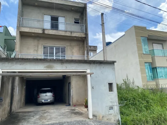 CASA À VENDA EM CAIEIRAS - ÓTIMA LOCALIZAÇÃO