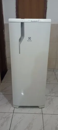 Vendo Geladeira Eletrolux em Nova Campo Grande, Cariacica/ES