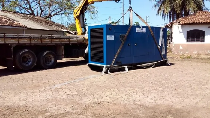 GRUPO GERADOR DE ENERGIA CARENADO 450 KVA MOTOR SCANIA