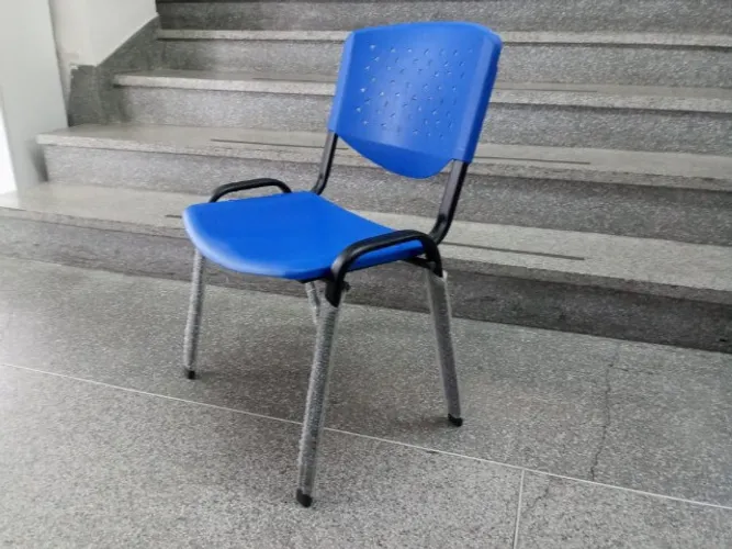 Black friday Cadeira nova parcelo em 6 x sem juros