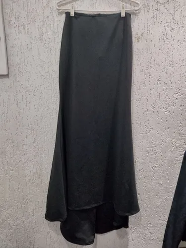 Saia preta longa veste 40