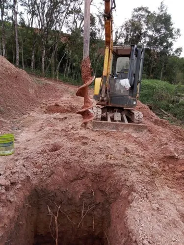 Perfuratriz com 6mts de profundidade