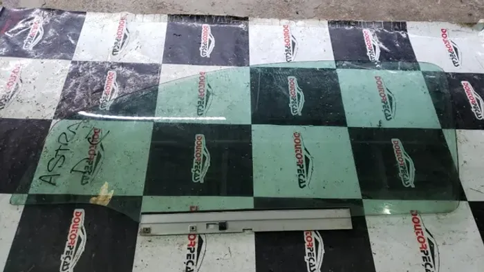 Vidro Dianteiro Esquerdo Chevrolet Astra