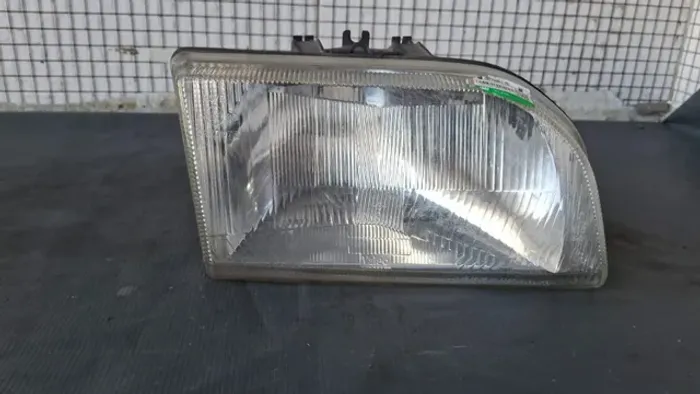 Farol Direito Ford Fiesta 92/95