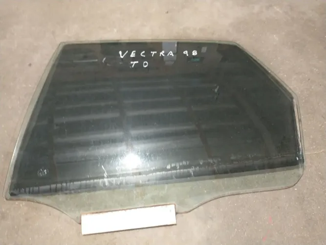 Vidro traseiro  direito gm/Vectra 98 4p