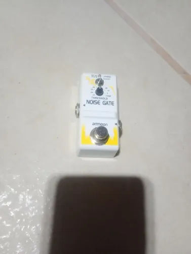 Pedal Noise Gate Armmoon para guitarra violão baixo