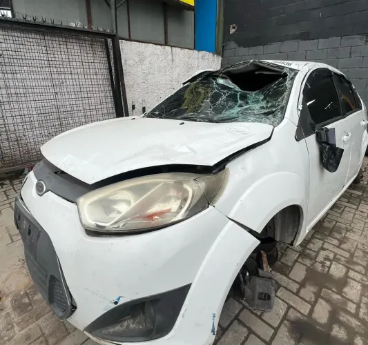 Peças Ford Fiesta Hatch 2014 Sucata - Peças para venda