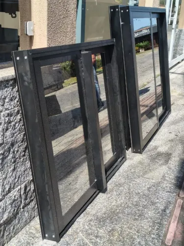 Janela de Correr em Alumínio/1,00×0,80