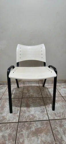 Cadeira Plástica Branca