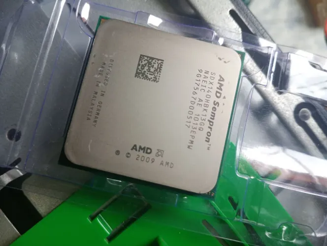 Processador AMD Sempron SDX140HBK13GQ