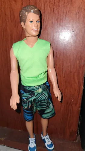 Boneco Ken Surf City