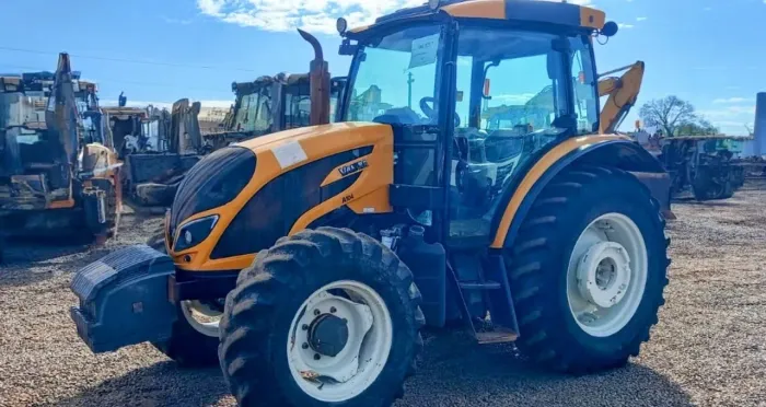 Trator Valtra BH104 ano 2021, 4x4, com 7.660 horas, em SP
