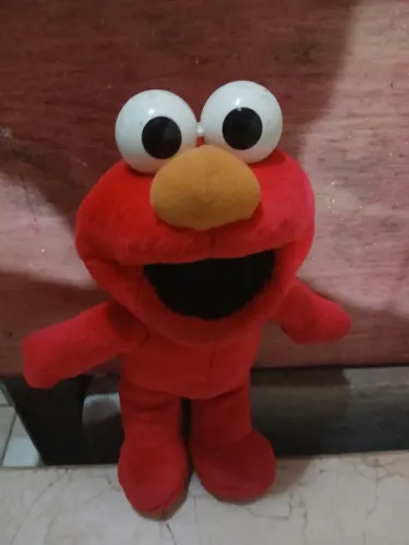 Pelúcia Elmo Sesame Street