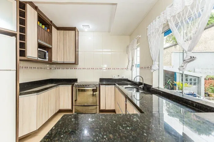 Casa 3 quartos em condomínio no Santa Cândida