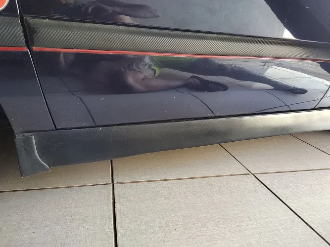 Vendo spoiler lateral universal e algumas peças do golf mk3 antigo