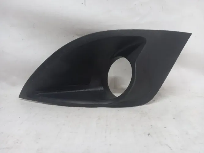 Moldura Farol De Milha Le Ford Fiesta 11/14 C/detalhe