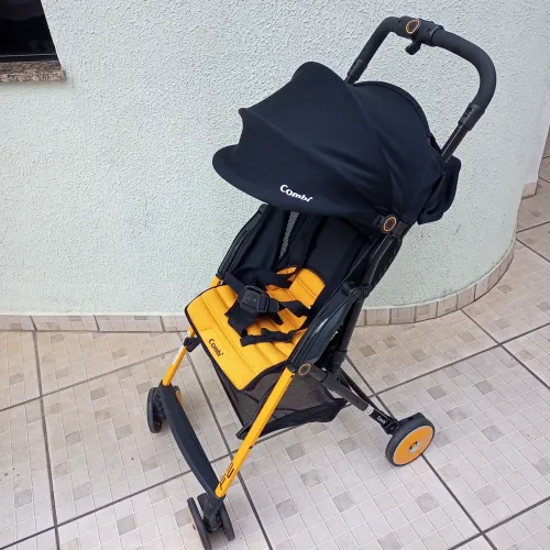Carrinho de Bebê Combi