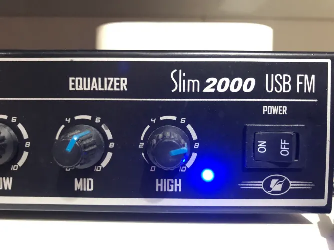 Amplificador Frahm Slim 2000 USB
