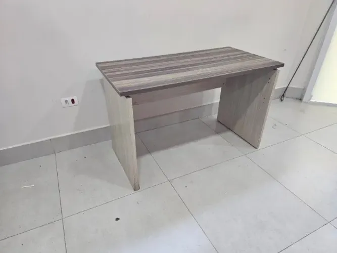 MESA PARA ESCRITORIO - OTIMO $$