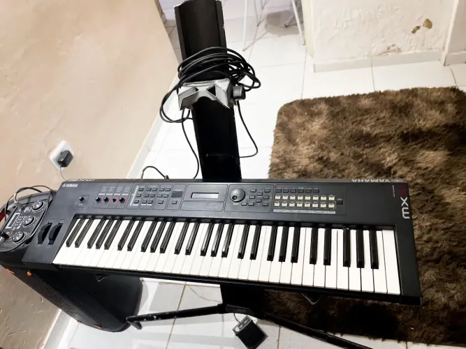 Teclado Yamaha MX61  Ótimo estado