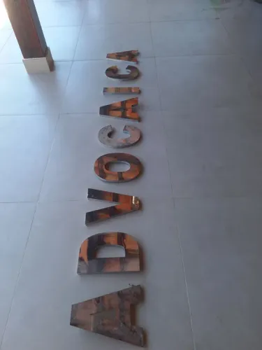 Letras Inox conforme imagens ADVOCACIA