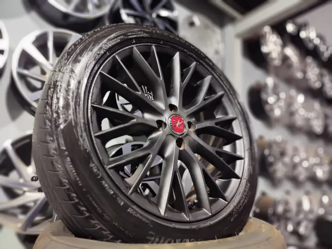 Rodas aro 17" Fiat+ Pneus 205/50 R17"- Aceito Cartão 
