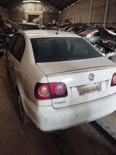 Sucata polo sedan