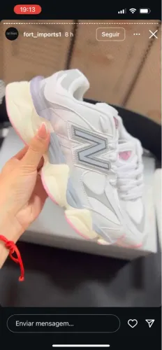Tênis New Balance Branco com Detalhes
