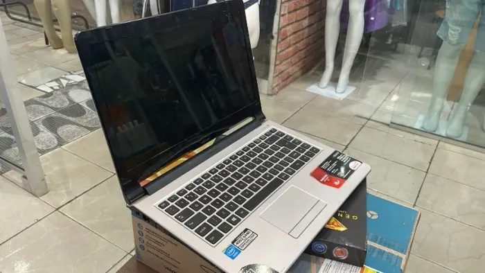 NOTEBOOK POSITIVO INTEL XS3210 4GB MEMÓRIA, 500GB HDD, MS OFFICE, WINDOWS 8.1, HDMI, WI-FI