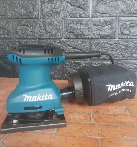 Lixadeira Orbital com Coletor de Pó 180W MAKITA - com garantia