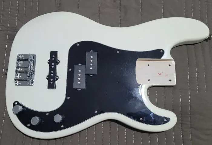 Corpo De Baixo Squier Affinity Pj Branco - Nunca Usado