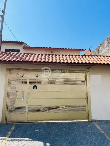 Casa à venda na Vila Ré, São Paulo: 3 dormitórios, 2 banheiros, 2 garagens!