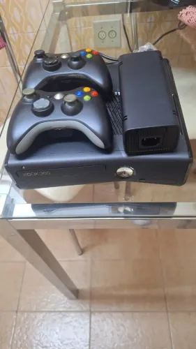 Video Game XBox360 com Kinet e jogos