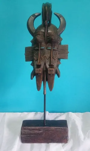 Antiga Máscara Africana em Madeira Povo Kpélié Senufo