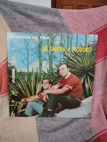 LP Vini Zé tapera e Teodoro