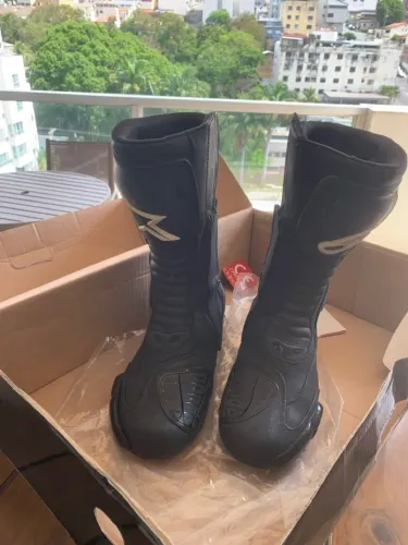 Bota em couro Alpinestars cano longo