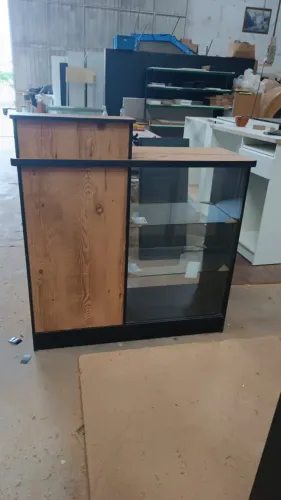 BALCÃO CAIXA COM VITRINE