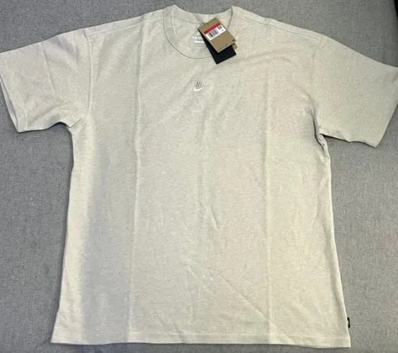 Camiseta Nike Sportswear Essentials Beige 100% Original