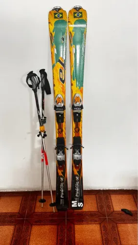 Esquis / Skis - equipamento completo