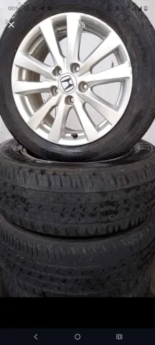 Vendo jogo de 4 rodas aro magnésia 16 Honda 5 furos carro