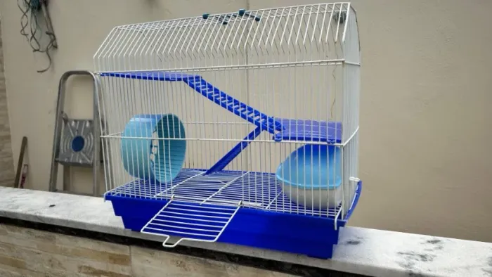 Gaiola de porte médio para hamster