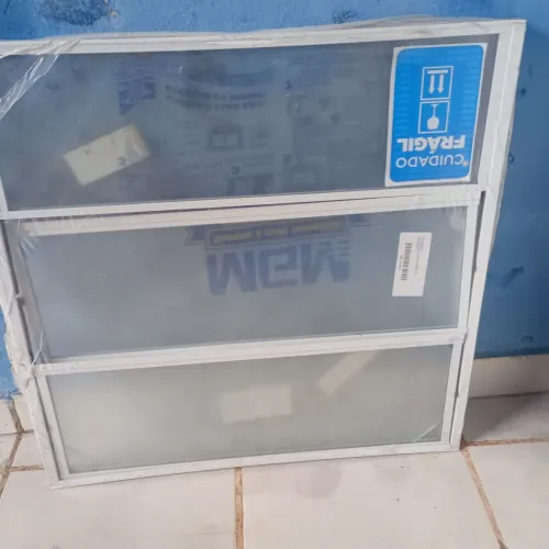 Basculante para banheiro