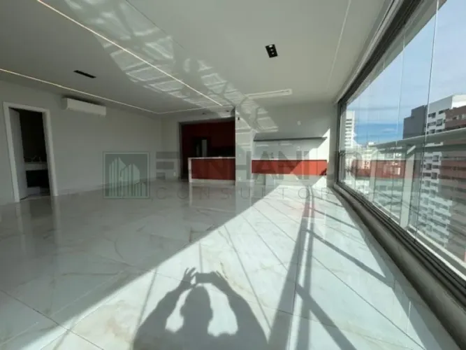 Apartamento de Luxo na Vila Nova Conceição: 2 quartos, 2 suítes, 3 salas, 3 banheiros, 2 v