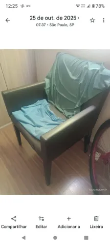 Poltrona tipo leitura