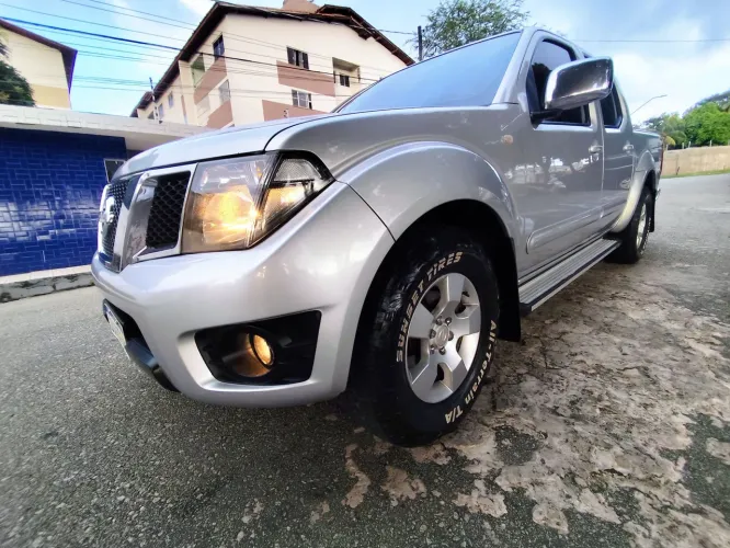 Nissan Frontier Platinum CD 4X4 2.5 TB Diesel 2014