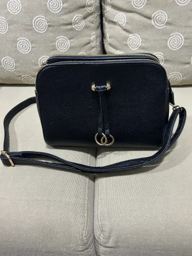 Bolsa fem preta tiracolo/ombro - nova