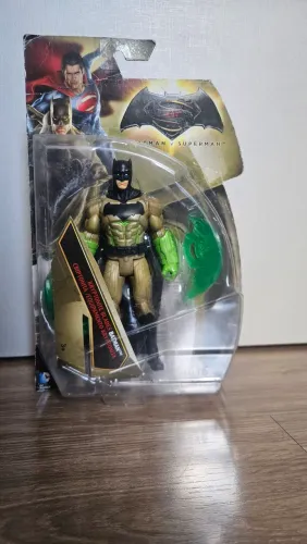 Boneco Figura De Ação Batman Kryptonite Blades Filme Batman vs Superman Lacrado 2015