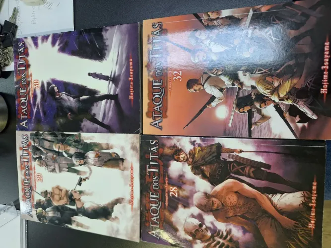 Mangá Ataque dos titãs vol 28 29 30 32